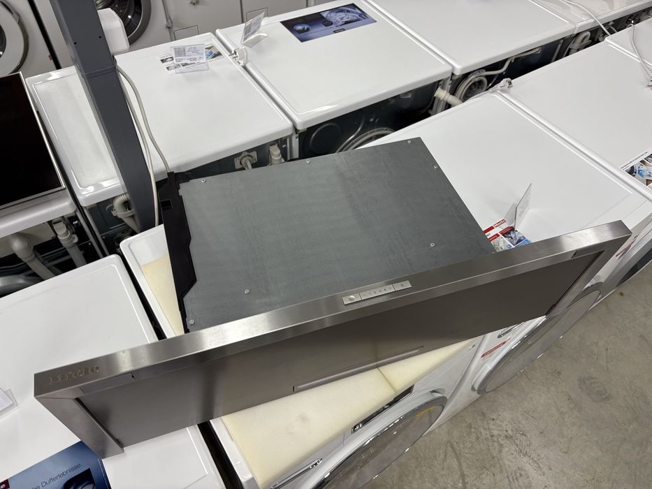 Сучасна виїзна витяжка Miele DAS 2920