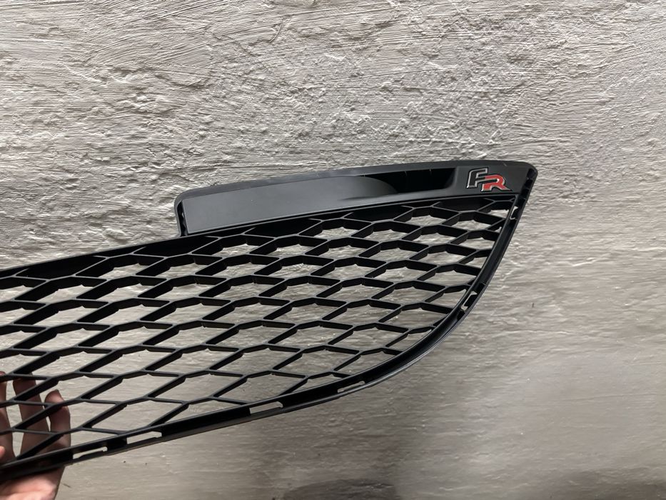 Nowy kratka zderzaka grill Seat Ibiza IV FR 6J