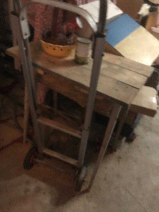 mesa de madeira pequena