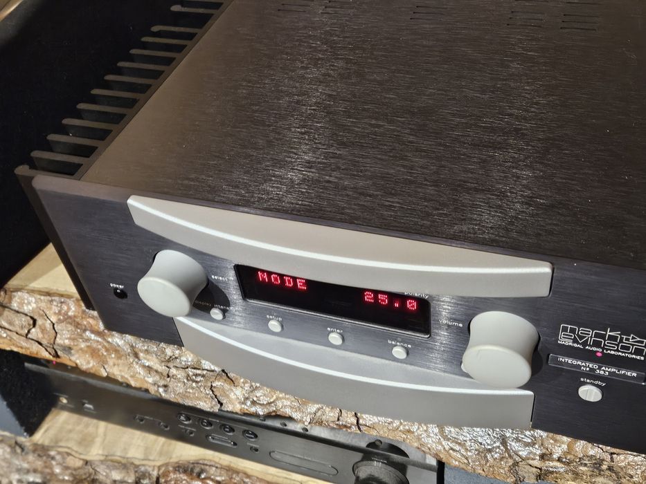 Mark Levinson 383