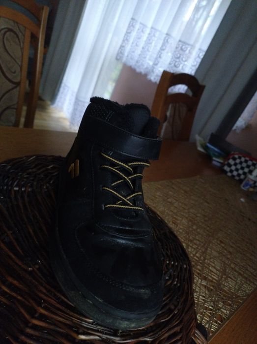 Sprzedam buty zimowe fils rozmiar 39
