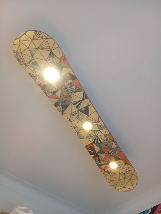 Candeeiro de teto snowboard