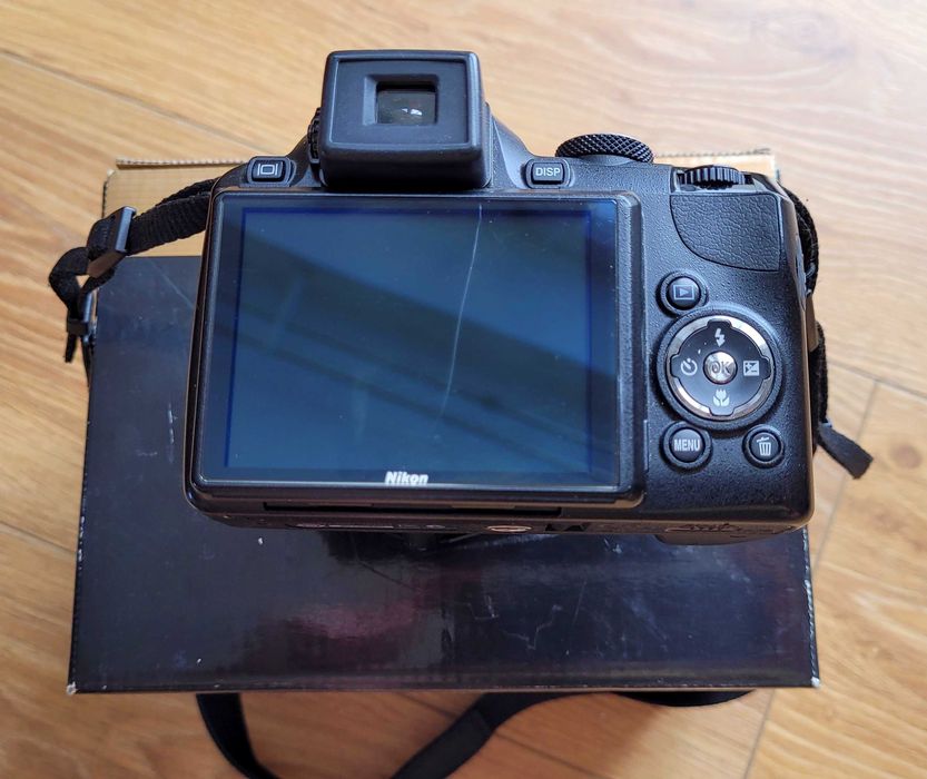 Nikon Coolpix P90 - Aparat cyfrowy 24x zoom, 12.1 Mpix, CCD, live view