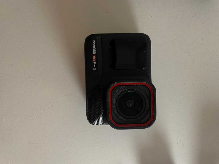 Insta360 Ace Pro  2 (Garantia FNAC Jan 2029) + Cartão 128GB + Tripé + Películas