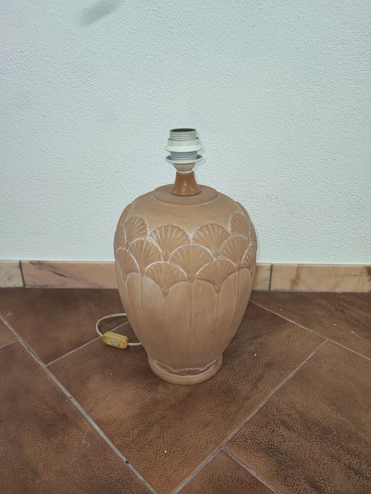 Candeeiro em cerâmica trabalhado