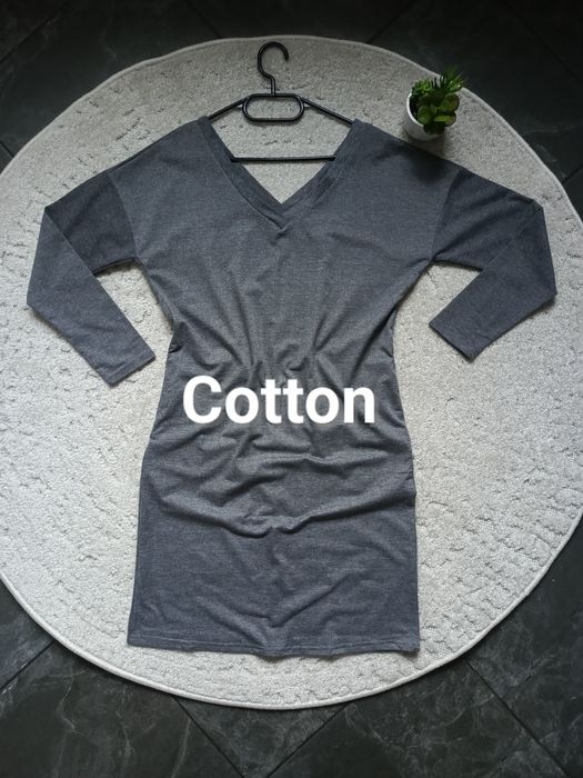 Szara sukienka z długim rękawem - uniwersalna, klasyczna, 65% polieste