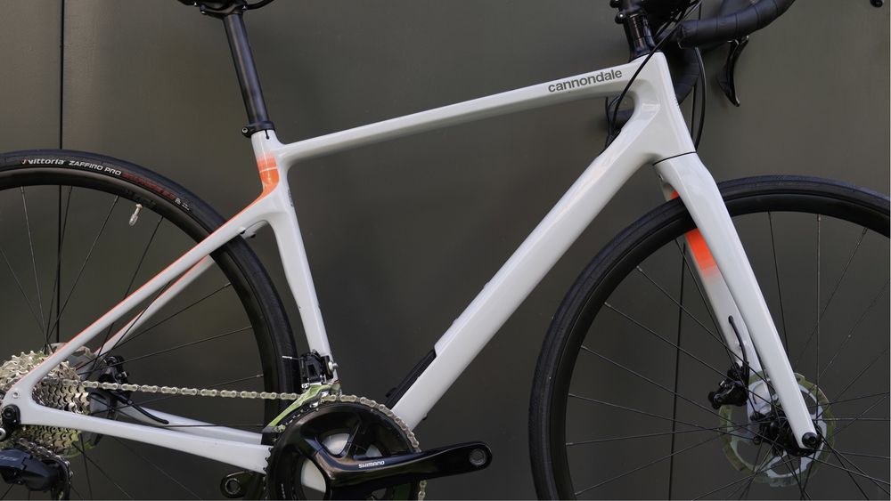 Шосейний велосипед Cannondale Synapse Carbon 3 105