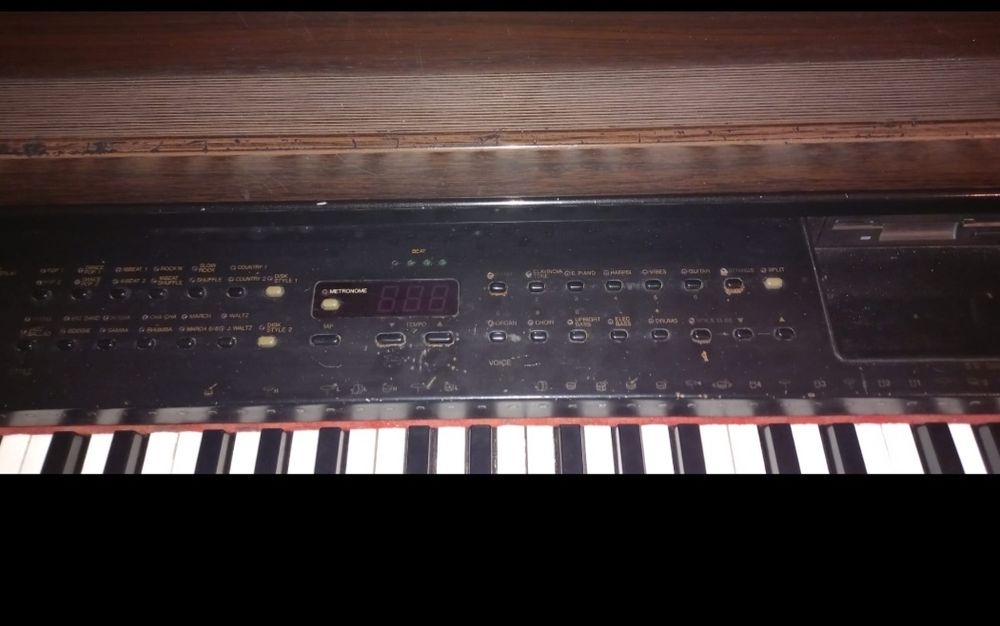 Yamaha clavinova CVP 87A