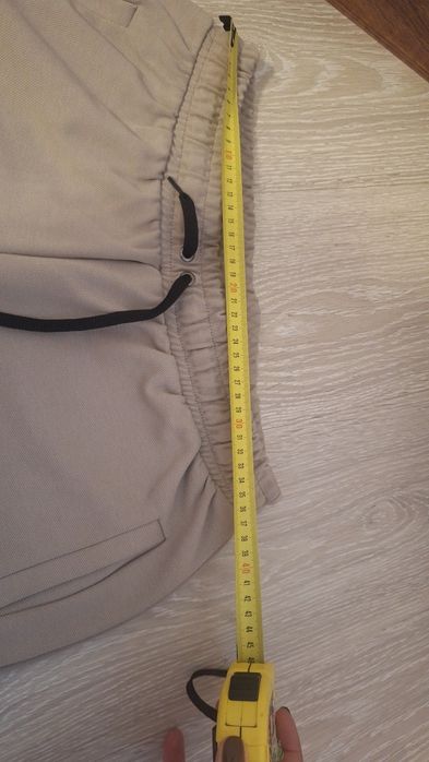 Чоловічий спортивний костюм