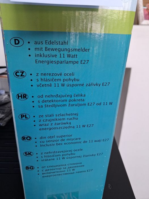 Lampa zewnętrzna z detektorem ruchu