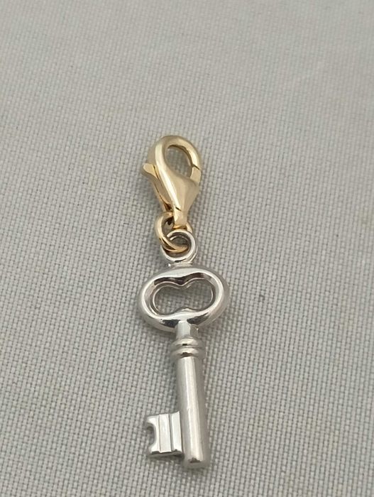 Złoty wisiorek charms 0,60 g