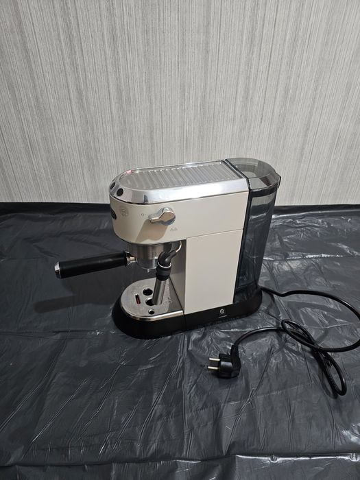 Кавоварка Delonghi EC685.B