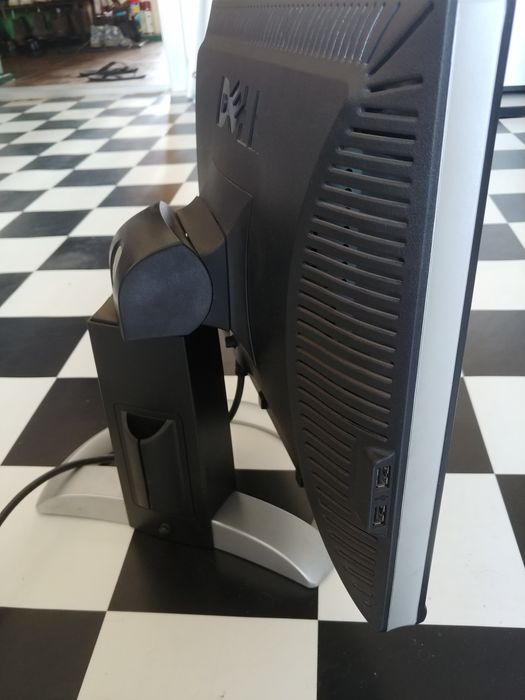 Monitor Dell 19 cali