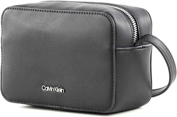 Жіноча сумка Calvin Klein Сумка Ck Must Camera Bag K60K610293