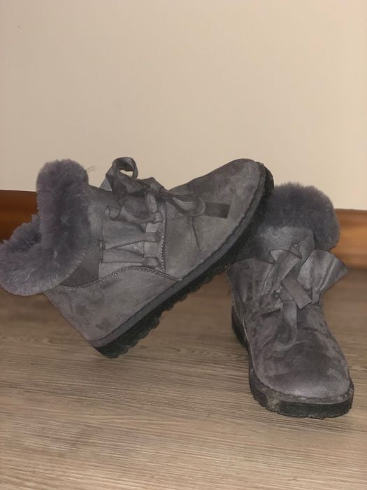 Vendo botim em camurça (NOVO)