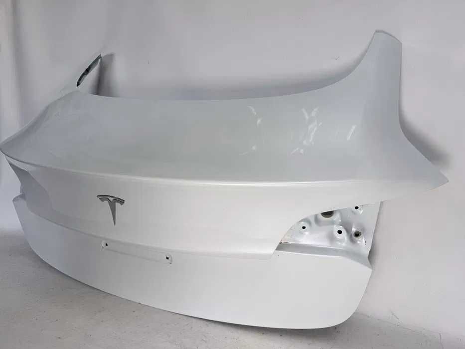 Кришка багажника Tesla Model 3 рестайл PPSW