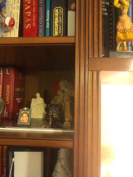 Movel de quarto em cerejeira maciça.