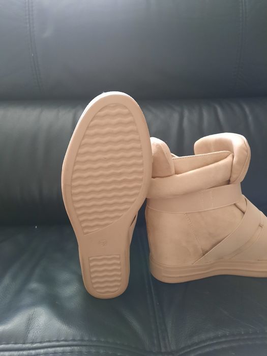 Sneakersy 38 na koturnie