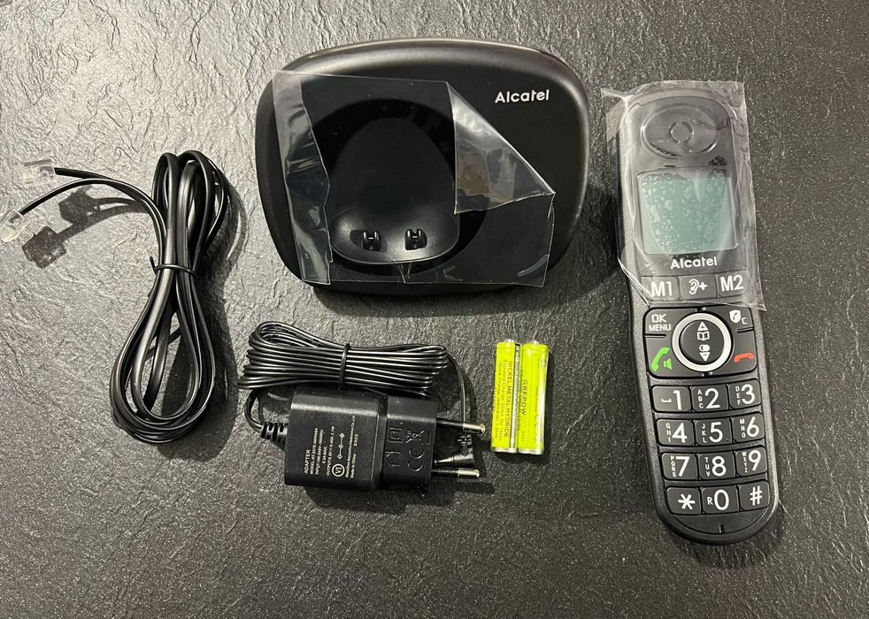 Telefon bezprzewodowy Alcatel XL 595 B z dużymi przyciskami czarny