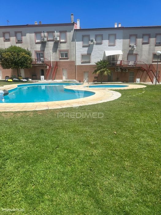 Moradia T4 Condominio Privado