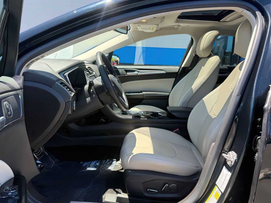 Ford Fusion Titanium      2014