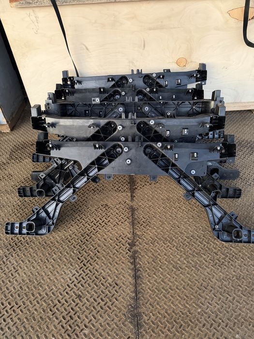 Передняя панель телевизор tesla model Y juniper ждунипер