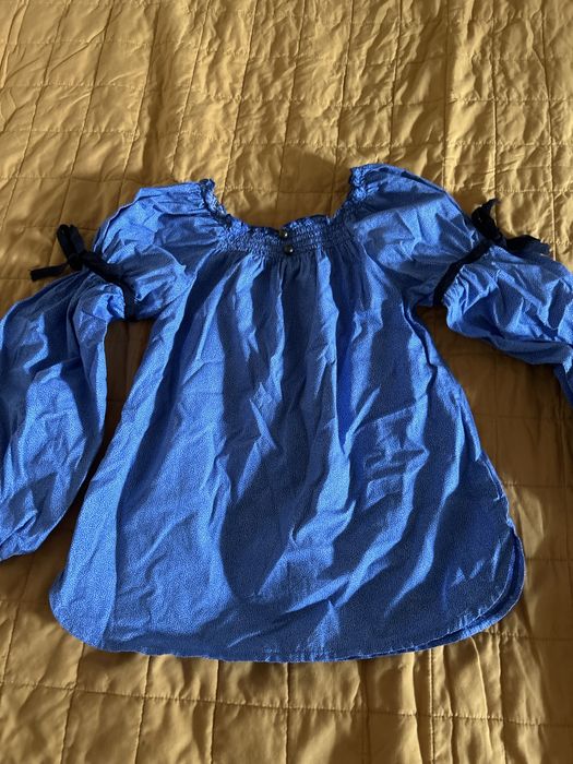 Продам блузу шкільну