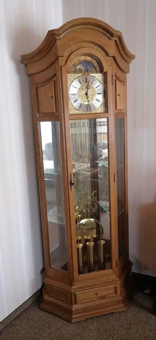 підлоговий годинник ( напольные часы)