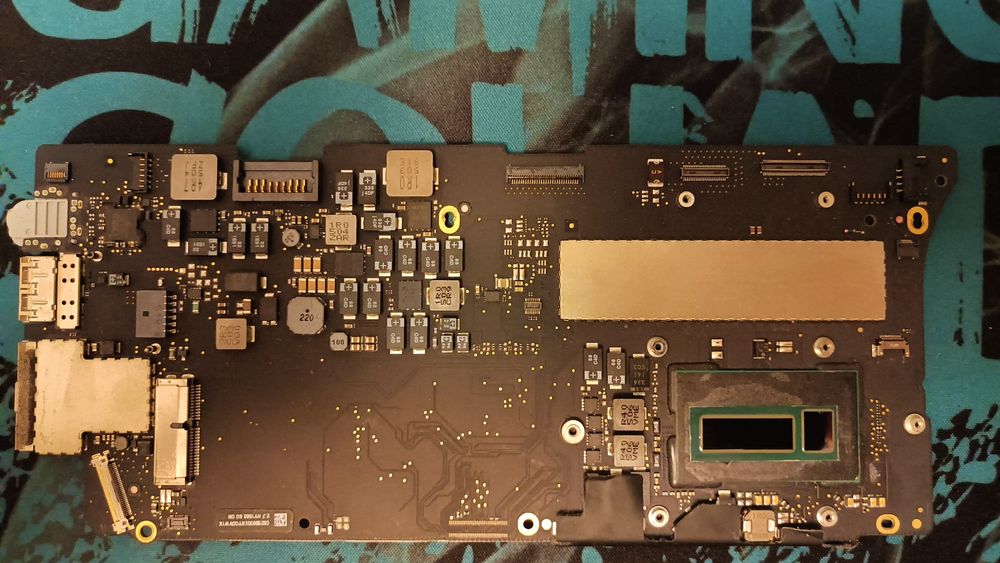 Материнська плата MacBook pro 2015