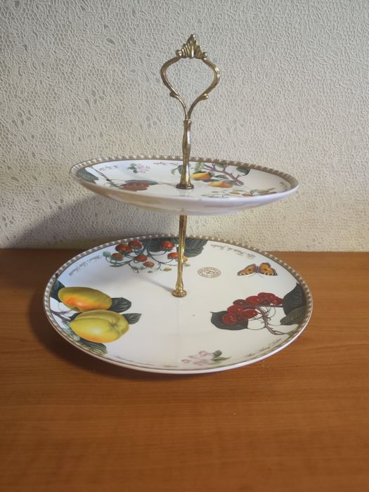 Продам конфетницу,фруктовницу.