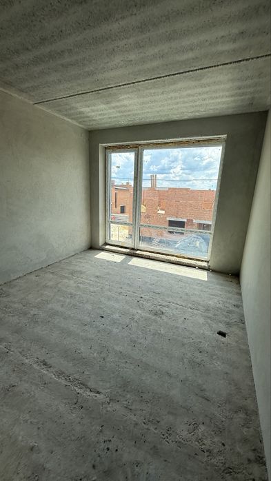 Котедж Солонка 130кв.м 2.5 сотки з центральними комунікаціями, гараж, готовий, можна вже робити ремонт