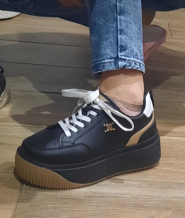 Damskie sneakersy na grubej podeszwie