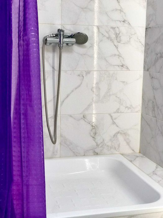 Квартира подобово, посуточно є різні варіанти. Центр.  Власник.