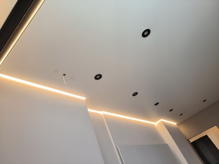 Встановлюємо натяжні стелі, натяжные потолки