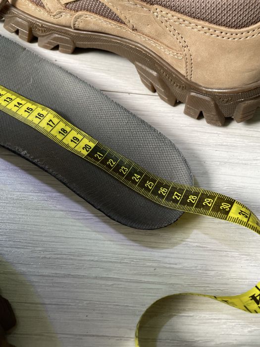 Кроссовки Undolini р. 42