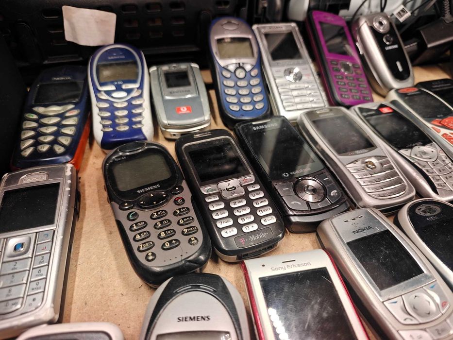 Zestaw 37 Telefonów Retro. Nokia Siemens Sony Ericsson. Klasyki GSM