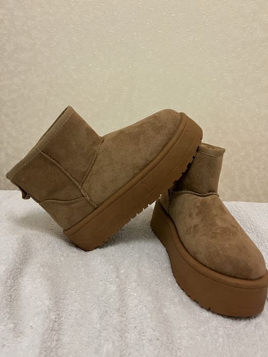 Уги жіночі 38 розмір