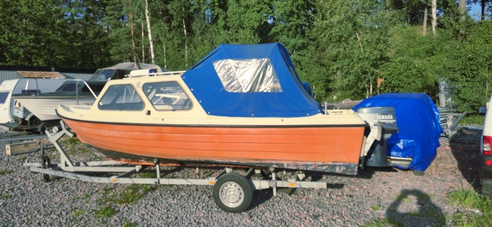 Motorówka Ryds Camping 1045 + Yamaha Autolube 50hk