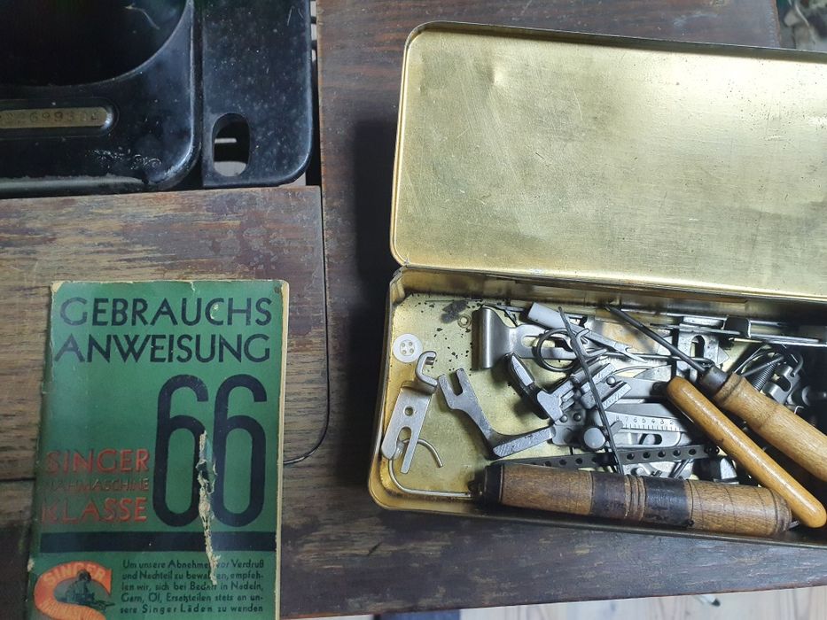 Maszyna do szycia Singer.