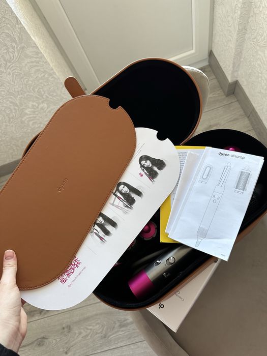 Фен-стайлер Dyson