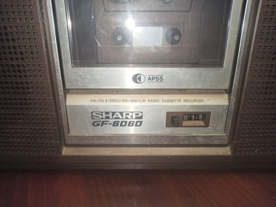 Ретро магнітофон Шарп