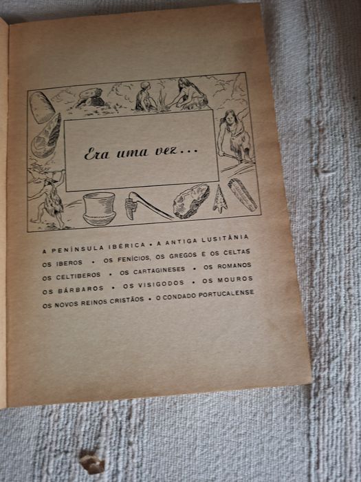 Conjunto de 2 livros do antigo ensino básico por  3 euros