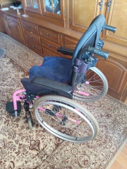 Детская инвалидная коляска