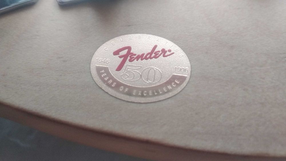 Gitara basowa Fender Squier Precision Bass.