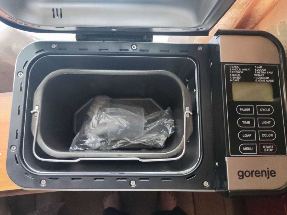 Хлібопічка Gorenje BM1400E