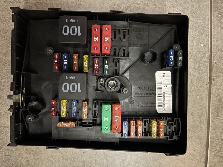 Skrzynka bezpieczników vw