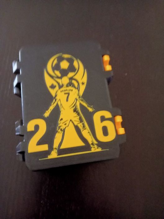 Caixa para guardar os cromos do mundial