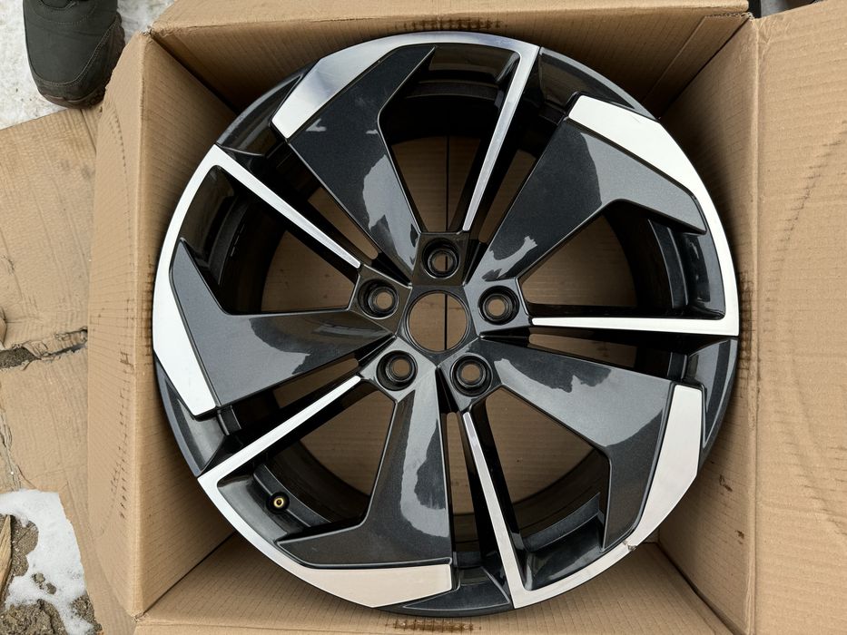 Felga 7,5x18 ET48 Skoda Octavia 4 5E3 oryginał