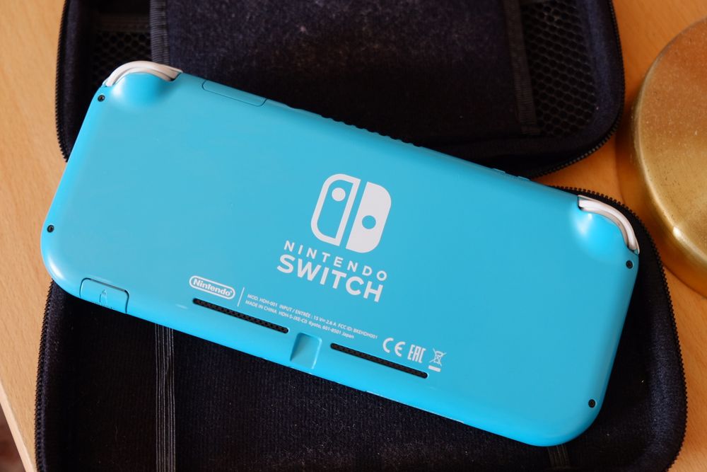 Nintendo Switch e carregador