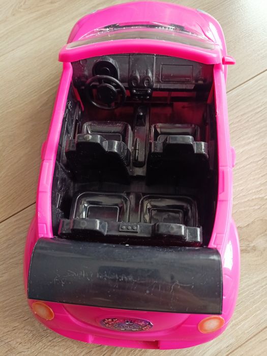 Zabawka różowe auto dla lalek